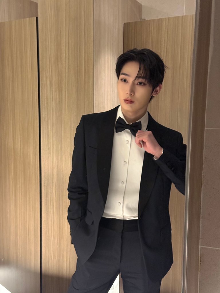 enhypenweverse's tweet image. [ #선우’s Post ] 260111

#SUNOO: Posting a lot after a while heh good night everyonee

(1/3)

@ENHYPEN_members @ENHYPEN #ENHYPEN #엔하이픈