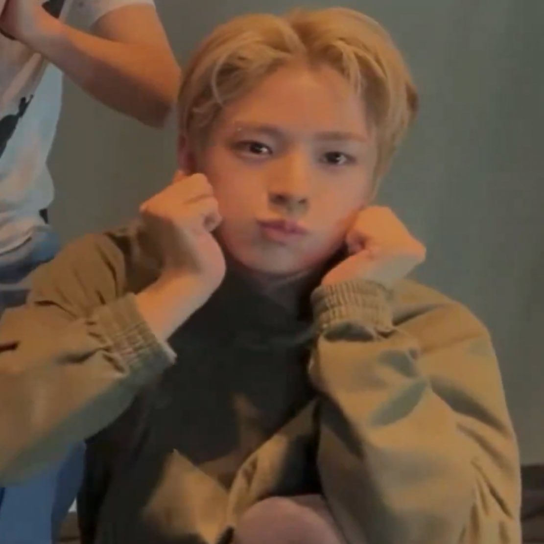 ritxuzz's tweet image. 쿨융하는이유: