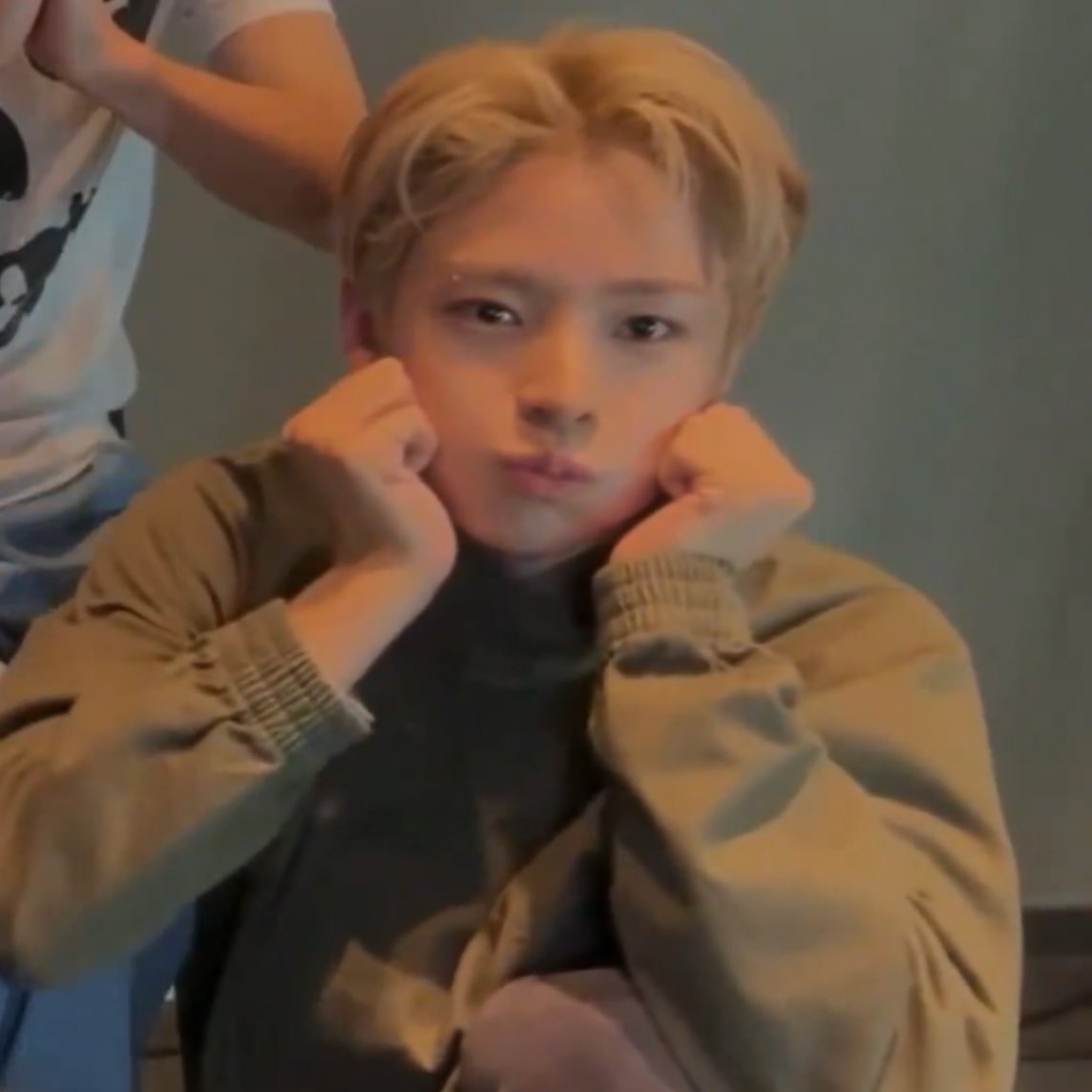 ritxuzz's tweet image. 쿨융하는이유: