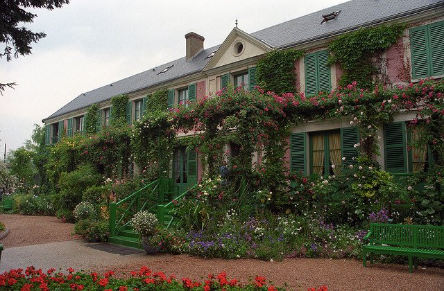 impression_ists's tweet image. The house of Claude Monet in Giverny