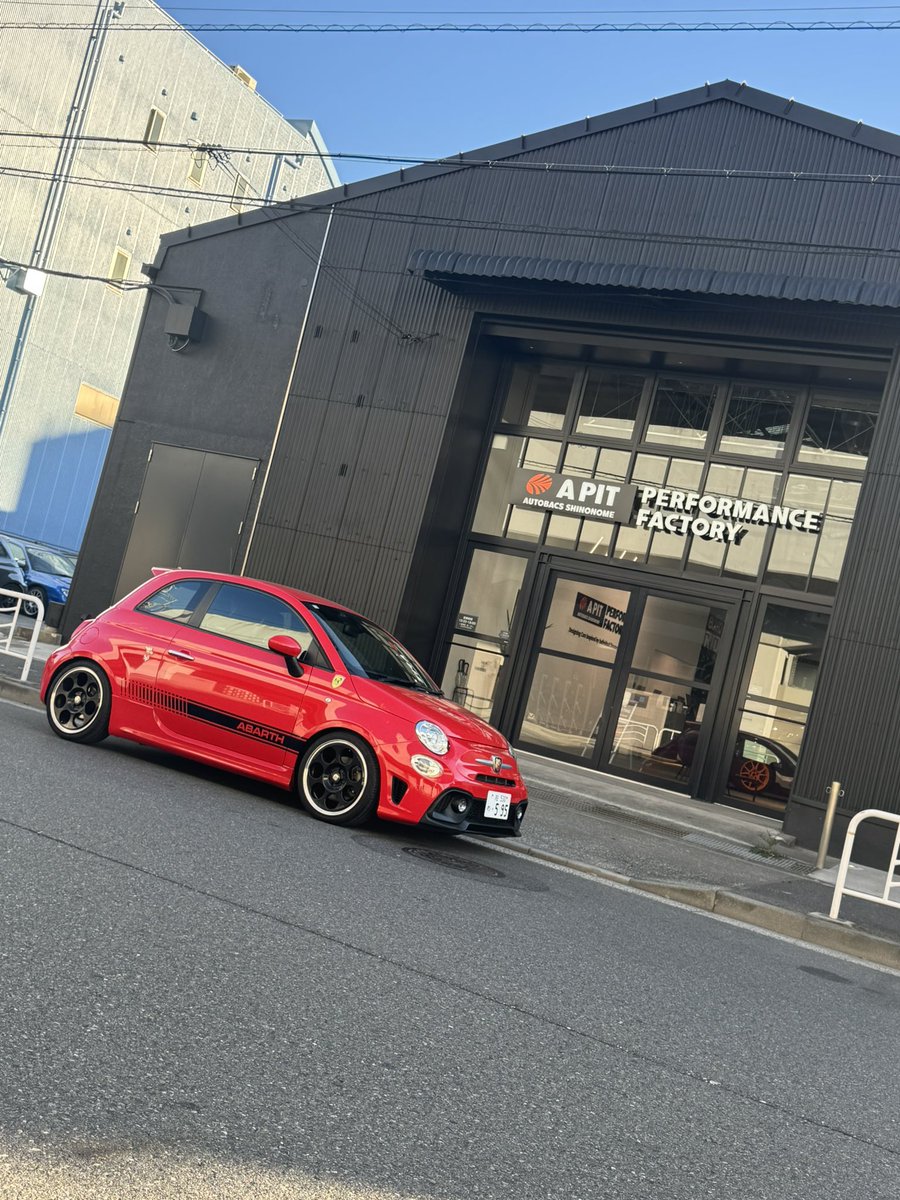 145_595_59's tweet photo. HKS VIITS 奢りました。
#abarth595
#アバルト595 https://t.co/8flKw4Pj6I