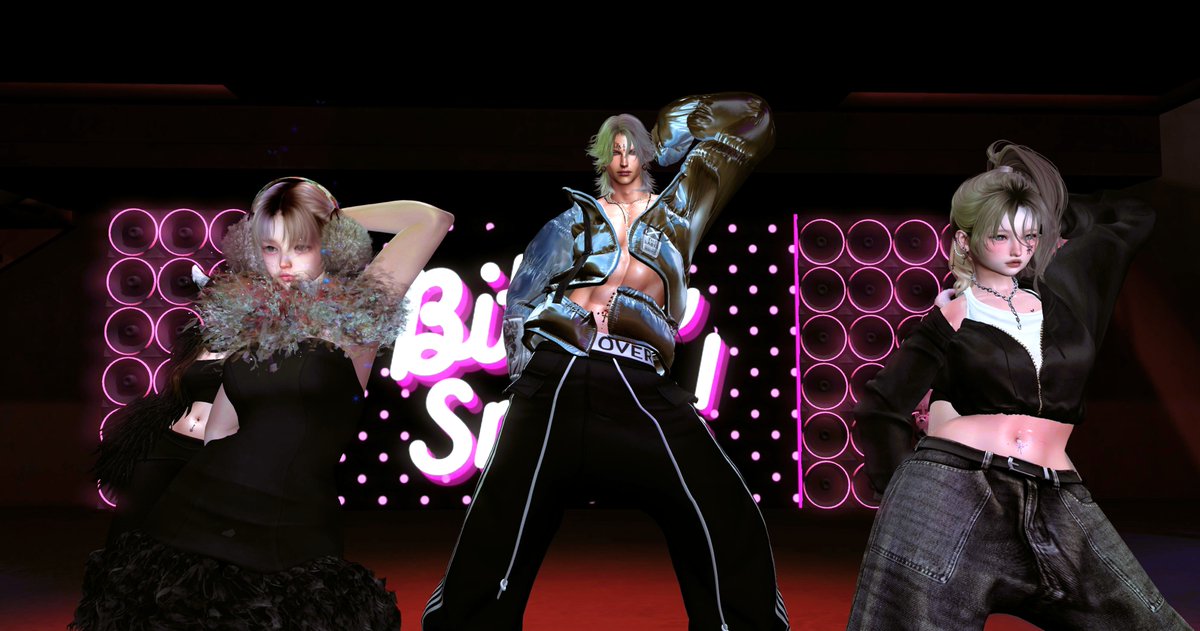 昨夜はBitter Smileさんへ♪
お声がけいただいてステージへ✨
ルシさんの真横という美味しい立ち位置へ✧◝(⁰▿⁰)◜✧
今日もいい音とカッコいいダンスで楽しい2時間でした❣
素敵な時間をありがとうございました🥰