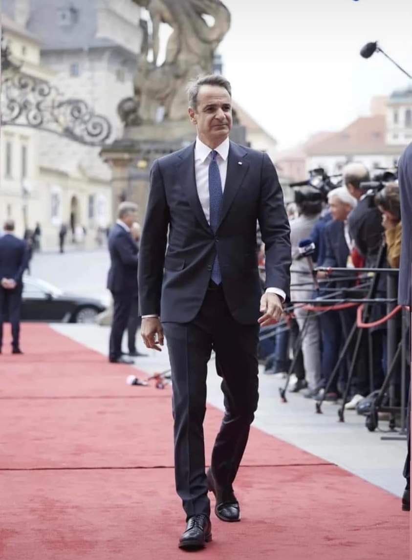 LKleitou's tweet photo. 10 χρόνια στην ηγεσία της ΝΔ! 7χρόνια στην Πρωθυπουργία! To be continued... https://t.co/Z4F1slqYJ1