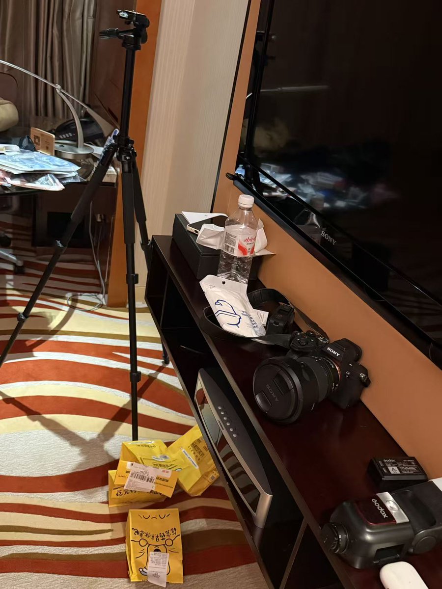 狼 tweet media