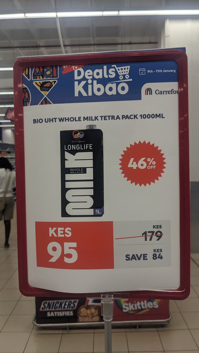 dexxe's tweet image. mbona bio wanauza maziwa half off. ama ni cos inaoza cos people could not tell it's milk from the branding?