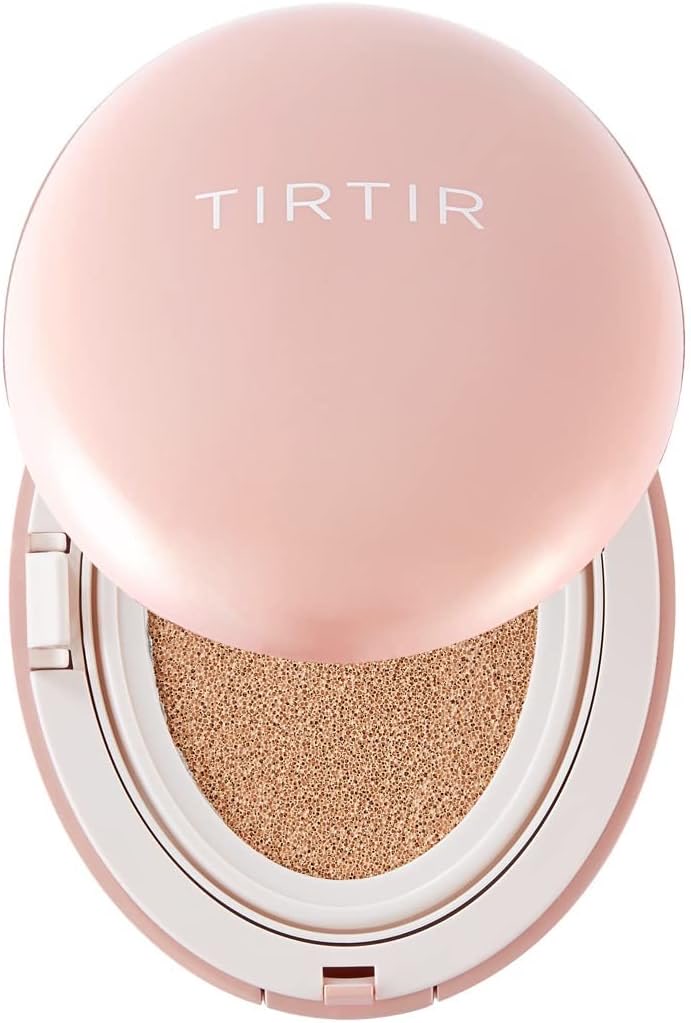 wts cushion tirtir shade 17c porcelain (new baru banget beli, cmn di buka buat cobain) masi complete sm boxnya! underpricee yg mau dm yaa