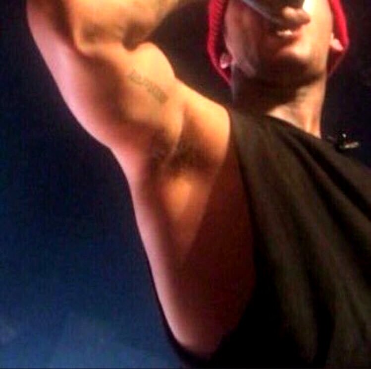 TylerOnceSaid's tweet image. more of tyler's arms. that's it. that's the tweet.