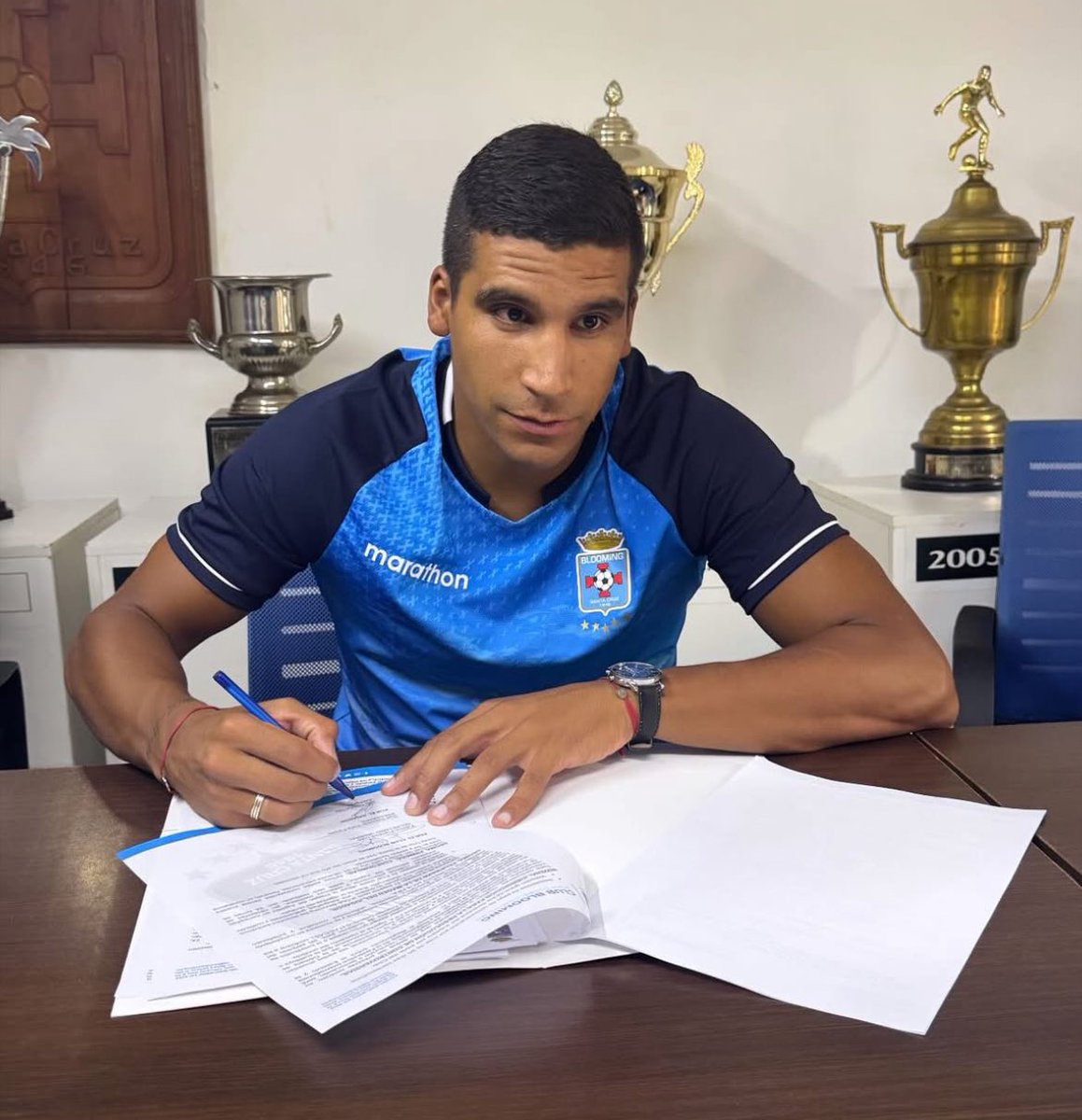 ✍️ Julio Vila acaba de firmar su contrato con Blooming.
