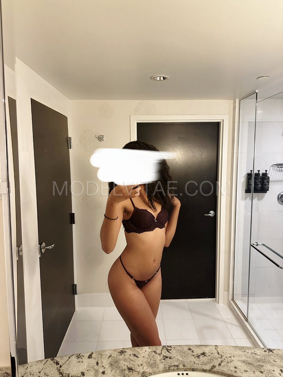 Model Vitae tweet media