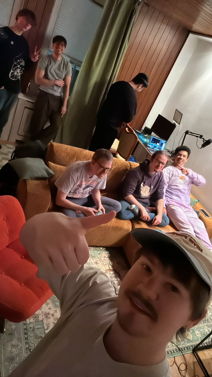 scurr (bra) tweet media