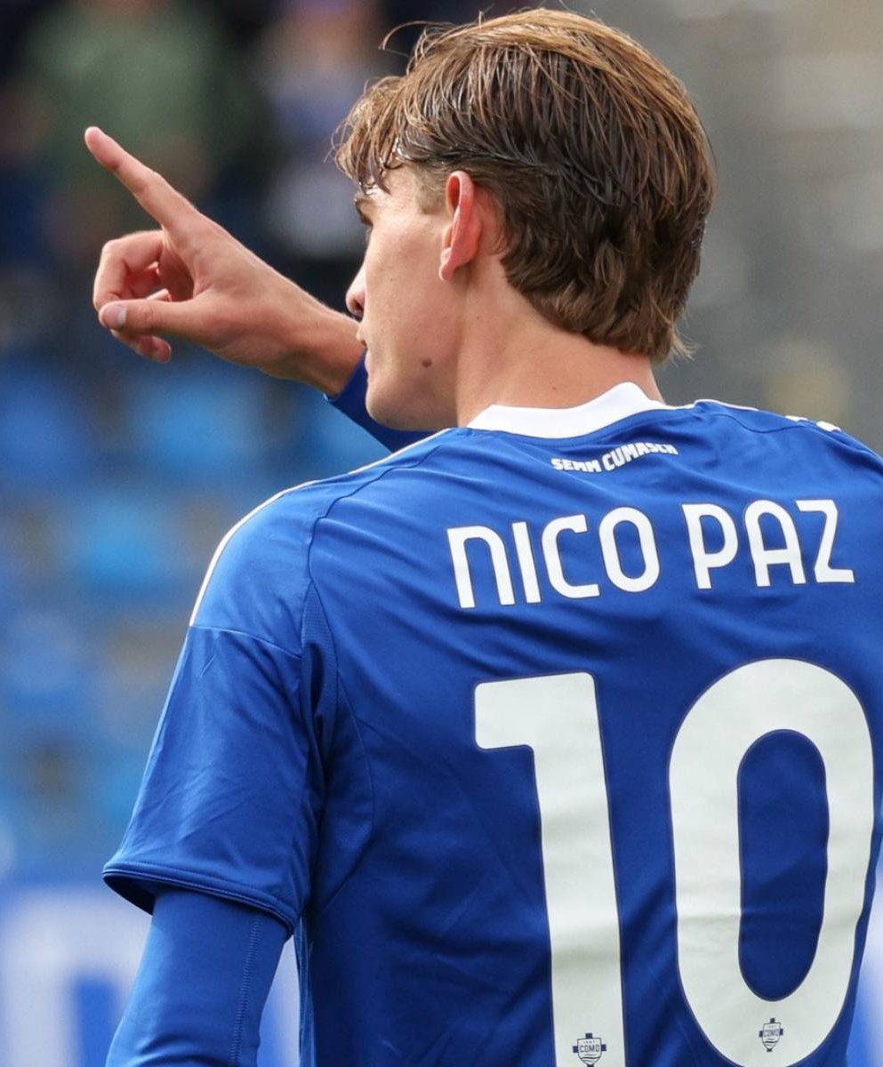 📞 Marcelo Gallardo LLAMÓ a Nico Paz para que venga a River 🤯

Muñe: Che Nico, en dónde jugas?

Nico Paz: Como 

Muñe: Que en dónde jugas

Nico Paz: Como

Muñe: Que en dónde jugas

Nico Paz: Como

Muñe: Que en dónde jugas

Nico Paz: Como

ℹ️ de <a href="/HernanSCastillo/">Hernán Castillo</a>