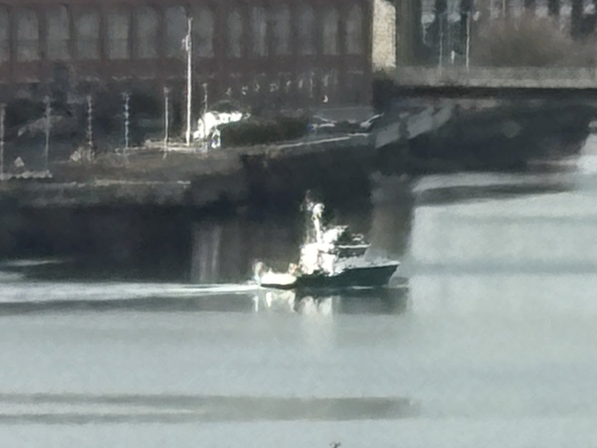 EricWiberg's tweet image. THOMAS PAINE, Massachusetts Environmental Police vessel, 15m X 5m, returns to base in Mystic Creek, beneath the Tobin Bridge in Charlestown adjacent to Boston.