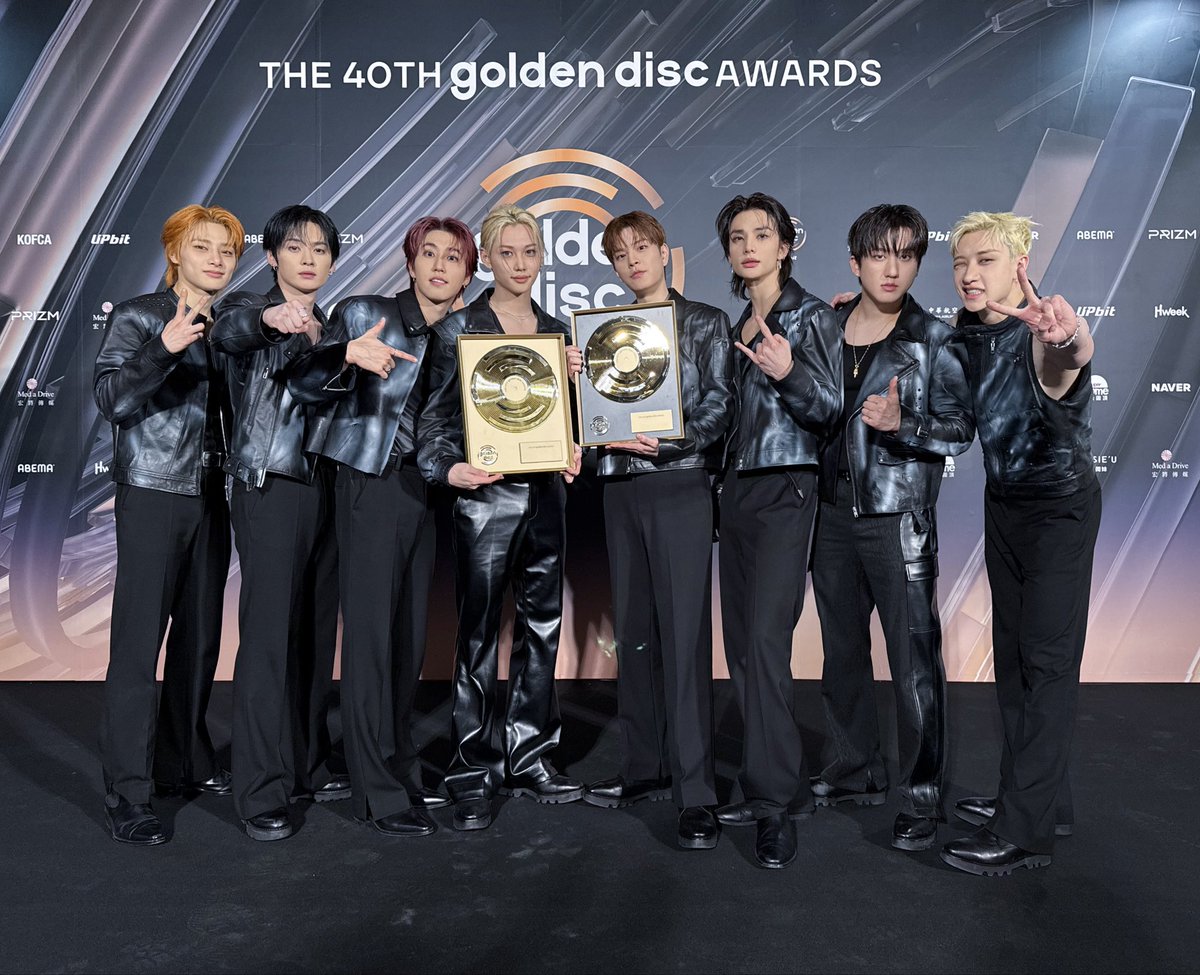 Stray_Kids's tweet image. [스키지기]

골든디스크어워즈 음반 대상의 영광을 STAY에게🏆🏆
더 좋은 음악과 무대로 보답하는 스키즈가 될게요💗

#StrayKids #스트레이키즈
#골든디스크어워즈 #Goldendiscawards
#YouMakeStrayKidsStay