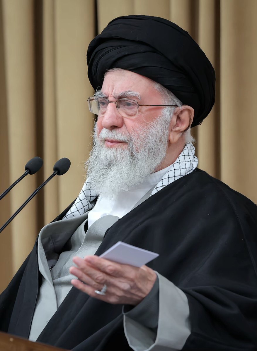 اني سلم لمن سالمكم وحرب لمن حاربكم 
#Iran #الإمام_الخامنئي