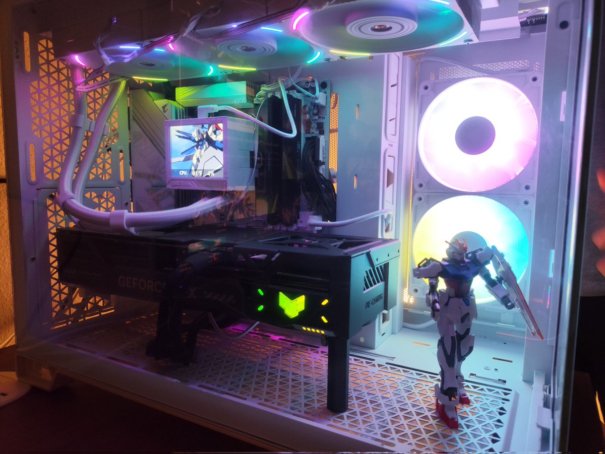 Absolutely in love with my new computer setup 😍💞 It was a much needed upgrade. Can you tell I like #Gundam? 🤣

#gamedev