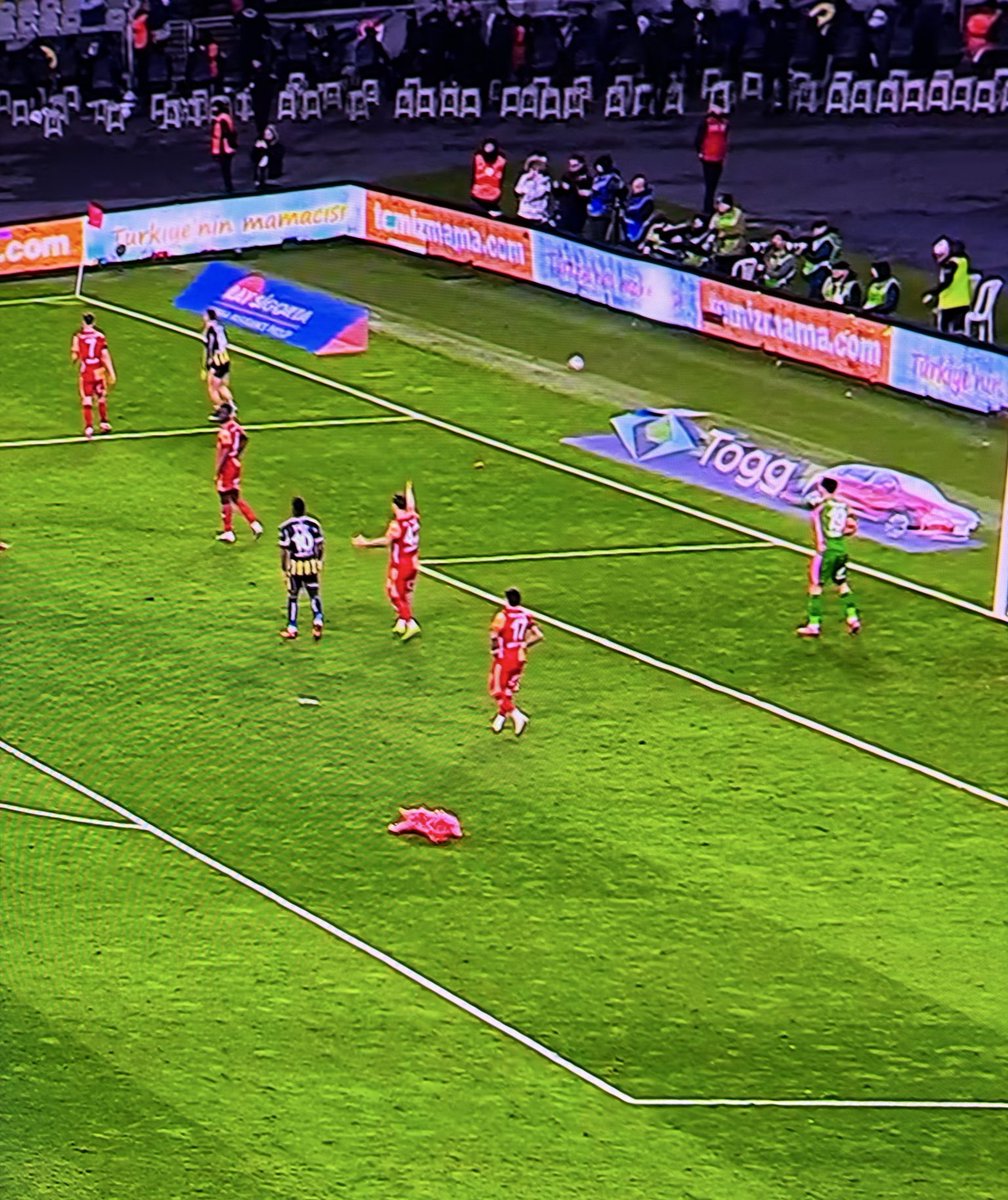 ulgoirvec's tweet image. #FBvGS torreyra kalk yerine yat çocuğum