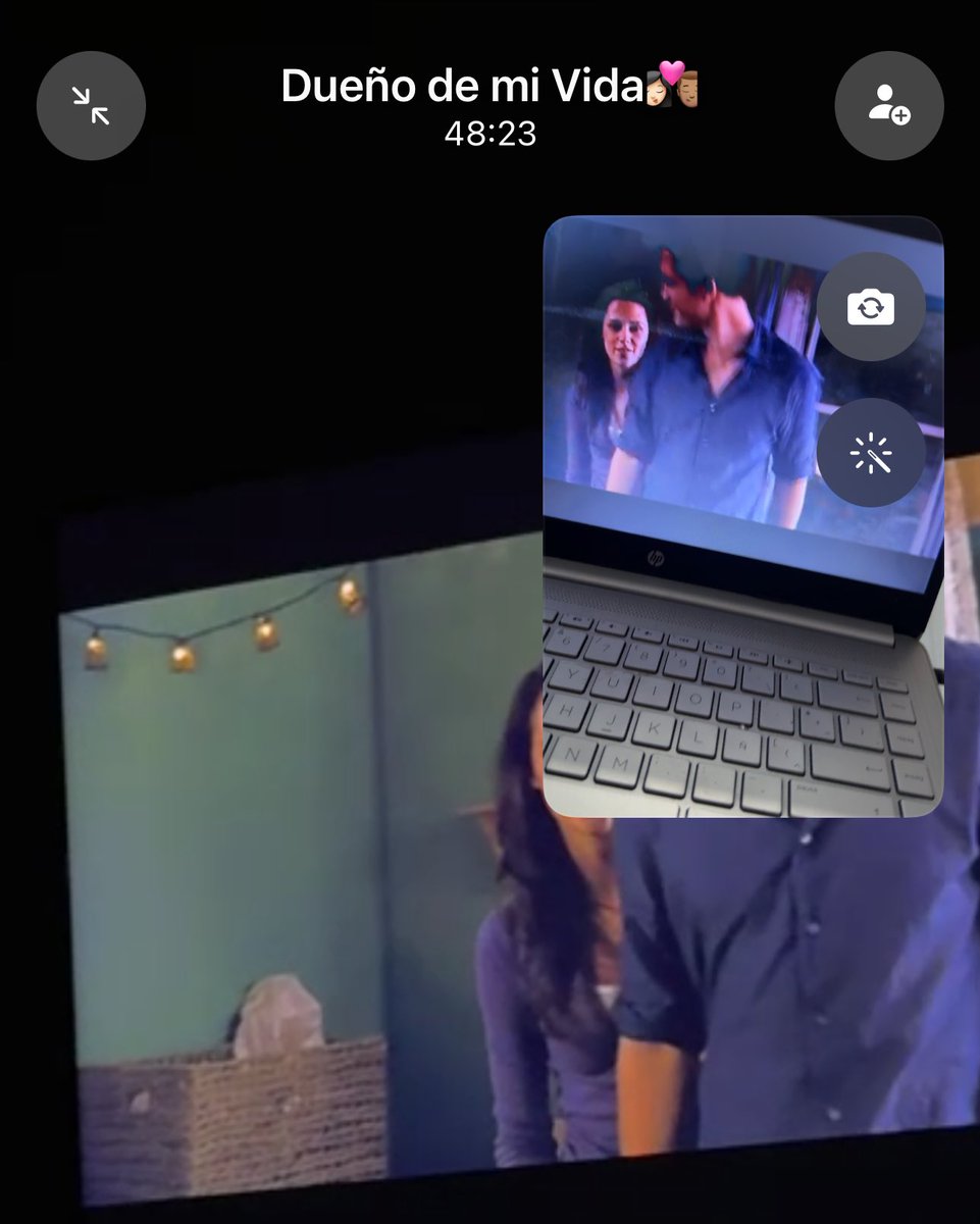 BarbaraBustos0's tweet photo. Yo obligando a ver Crepúsculo a mi hombre y mi hombre haciendo lo que sea por verme feliz👩🏻‍🤝‍👨🏽❤️ https://t.co/jgcJq7eECY