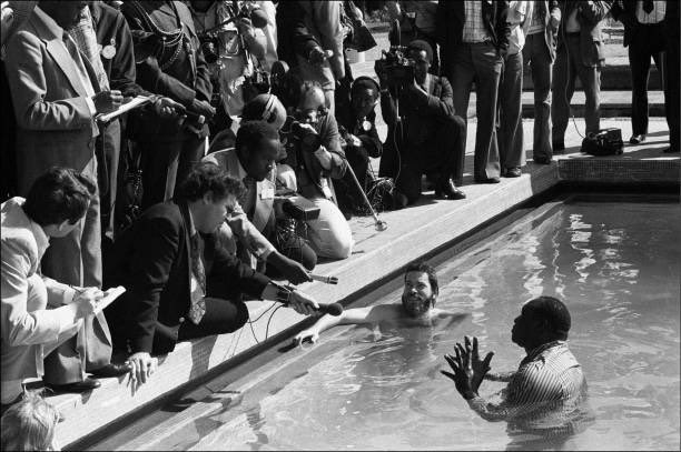1976 Live tweet media