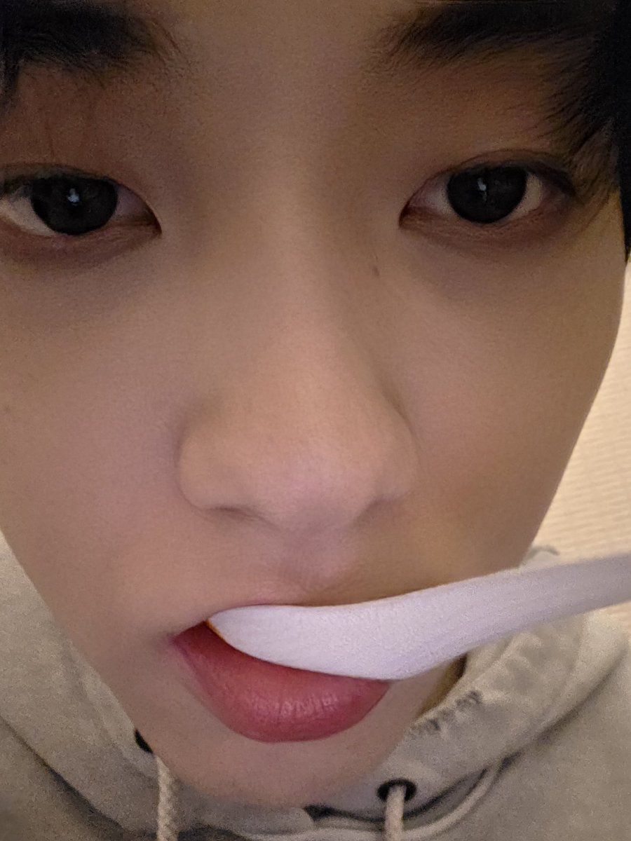 acceptxt's tweet image. ?? JELASIN KE GUWE MALAM INI JUGA