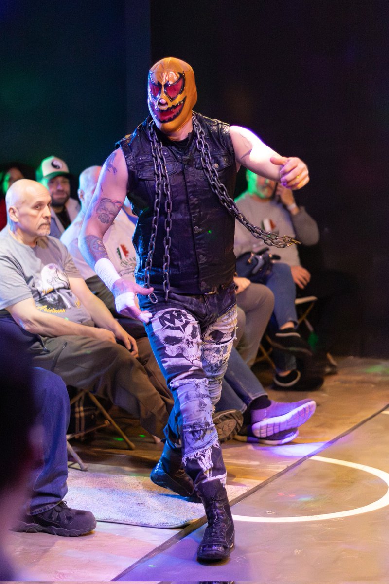 The Standout Character and Fan Interaction Attraction VIOLENCE coming to the ring Jan 2nd at <a href="/SPOWrestling/">SPO Wrestling</a> rockin <a href="/wornstar/">Wornstar Clothing</a> vest and jeans! 🤘👊