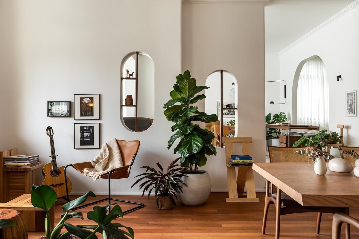 Archello's tweet photo. Rooted in careful preservation, Lina Apartment by Alencar Architects reinterprets an early-1980s interior through material restraint and spatial openness.
https://t.co/q3Q0kWo3mw 

#AdaptiveReuse #InteriorMateriality #ModernistHeritage https://t.co/wwPh6sorWY