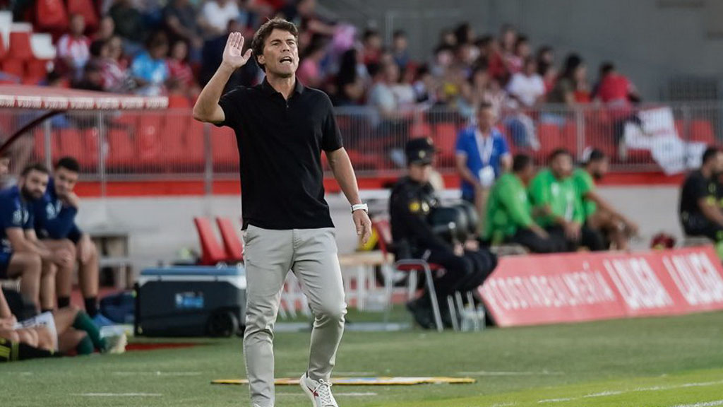 Sergio Arribas, de penalti en el tramo final, salva al Almería frente al Mirandés (2-2)

🌐 csur.red/1u4T50XUCwA