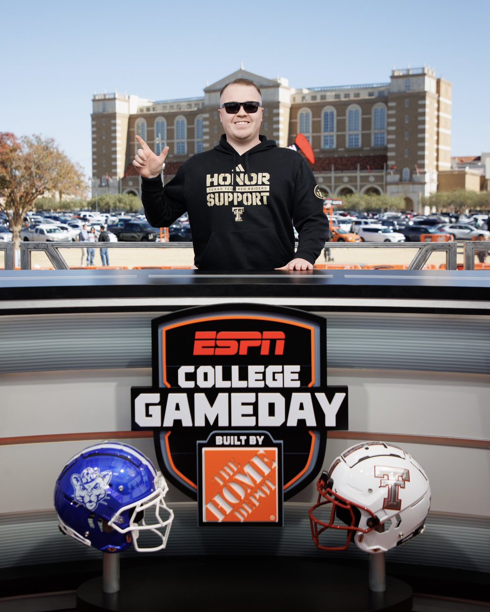 Blake Rowedder tweet media