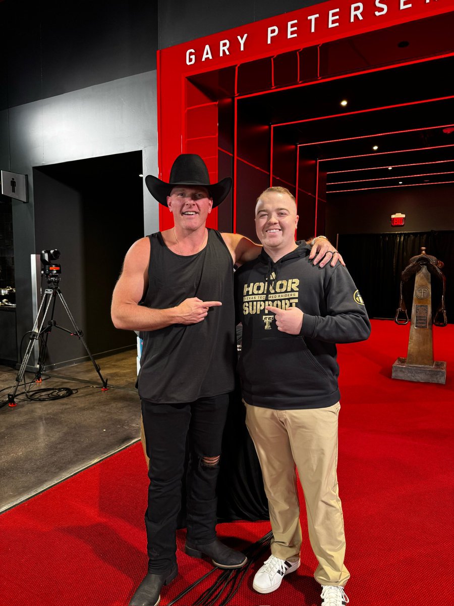 Blake Rowedder tweet media