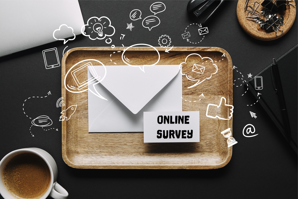 Econlib's tweet image. Which EconTalk episodes stood out to you in 2025? Share your picks and answer a few quick questions to help shape the conversations we explore next. loom.ly/_hh8WJA @EconTalker