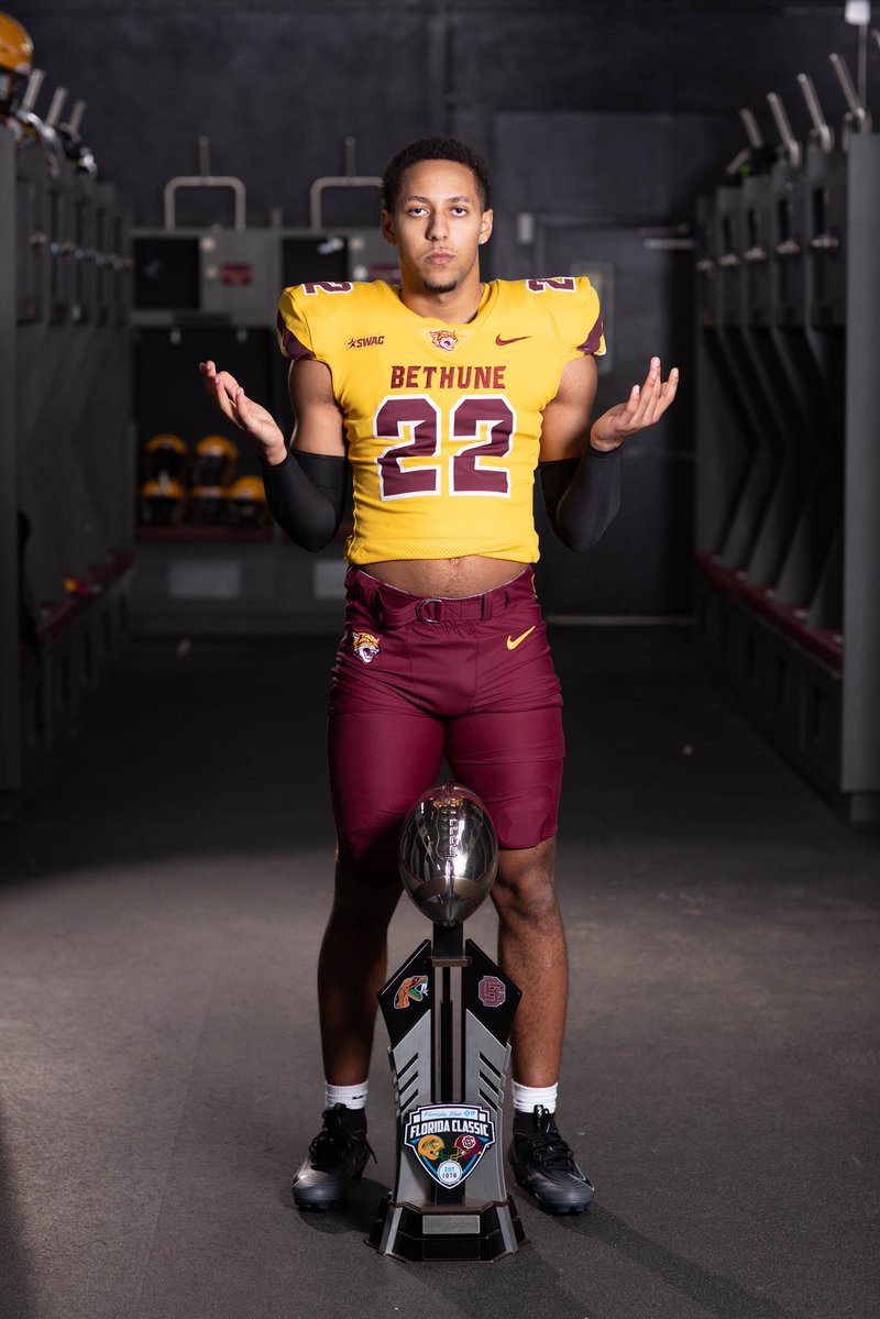 dashawncarter21's tweet image. MVFC➡️SWAC

COMMITTED 🫰🏽
@CoachWoodie @CoachColey35