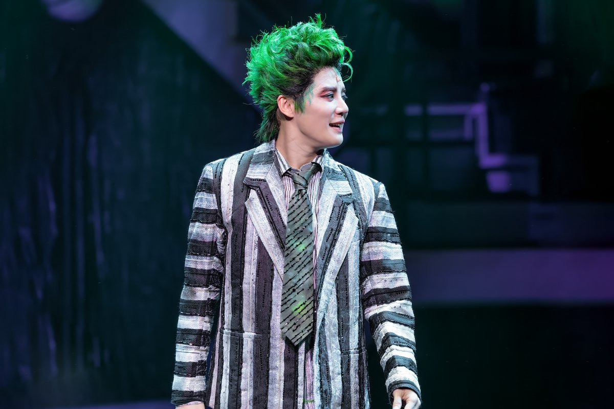 1215_hyun's tweet image. 260110 뮤지컬 비틀쥬스 커튼콜데이

#김준수 #시아준수 #XIA #비틀쥰스    

업로드 완료👻xia-hyun.tistory.com/533