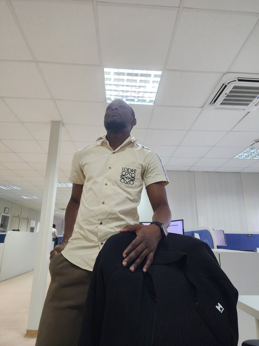 This was the top I wore on my introduction day... with black jeans and sneakers... It was a huge success