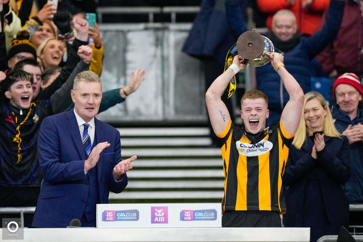 Inphosports's tweet image. Unbelievable scenes at full-time as @kilbrittaingaa  are your @officialgaa All-Ireland Club Junior Hurling Champions!!!
(📸 - @JamesLawPhotos)