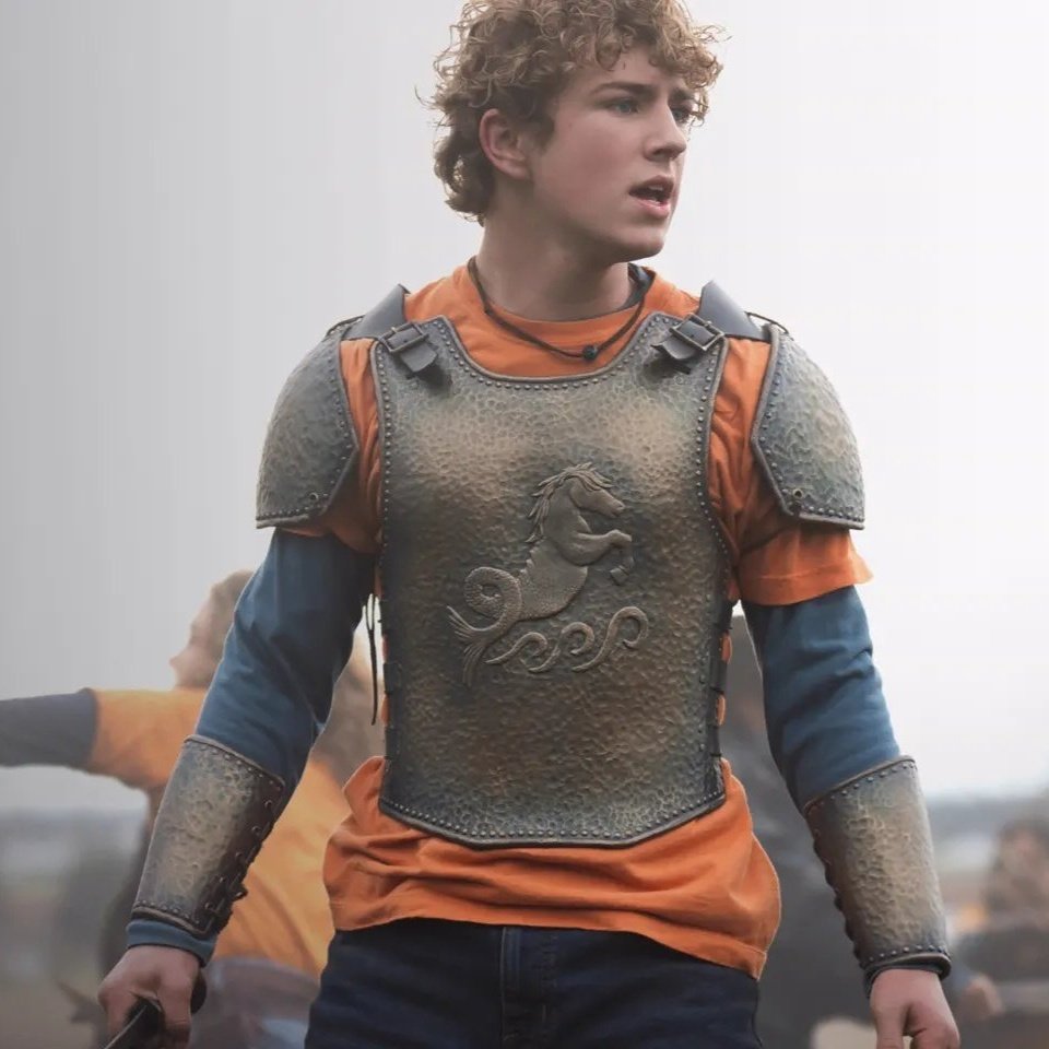 ann1pjo's tweet image. they fr got my son fighting in jeans and layered shirts under the armor
