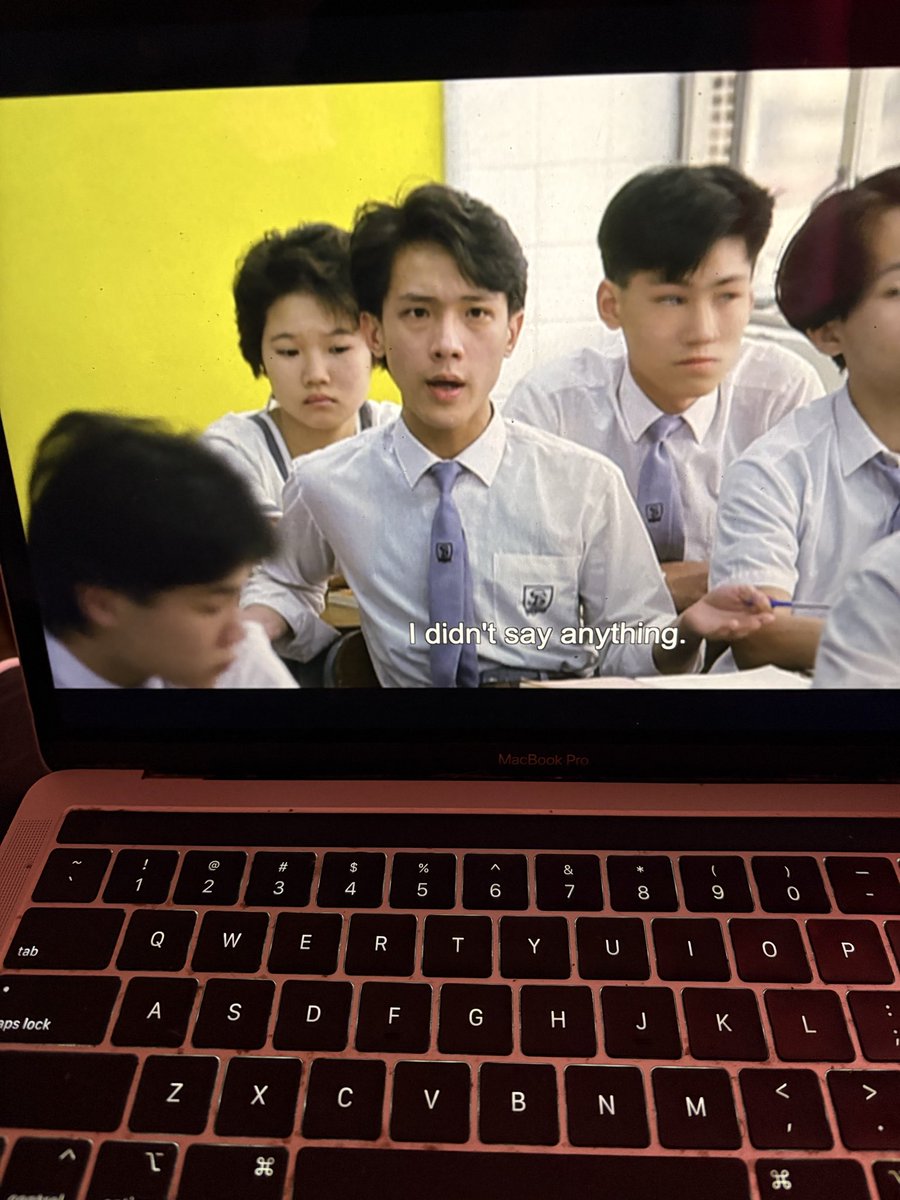 I’m watching School on Fire this Hong Kong flick about juvenile delinquency and this nerdy looking nigga is the top goon in his school 😂😂😂