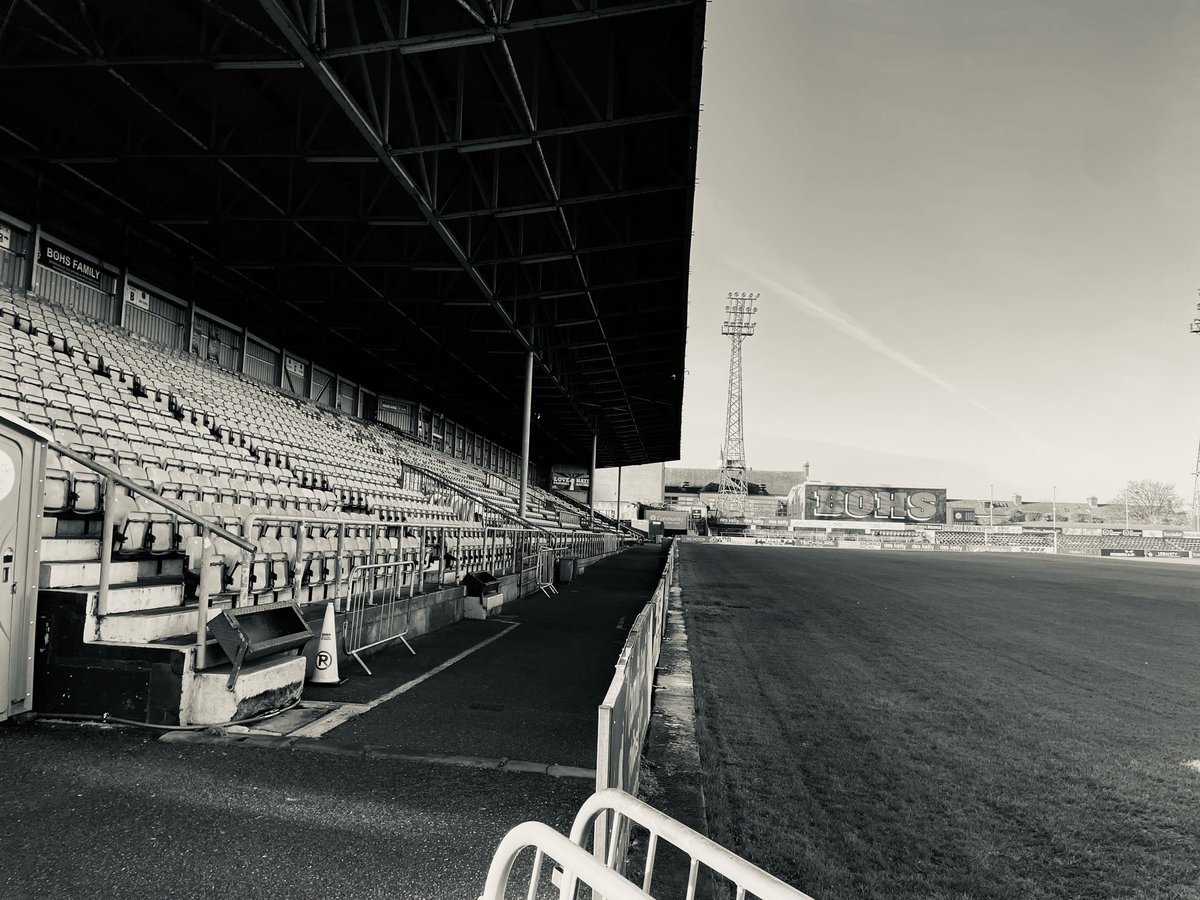 AndyBrandy's tweet photo. #bohemianfc #dalymountpark #dublin #ireland https://t.co/c6HcuYimvC