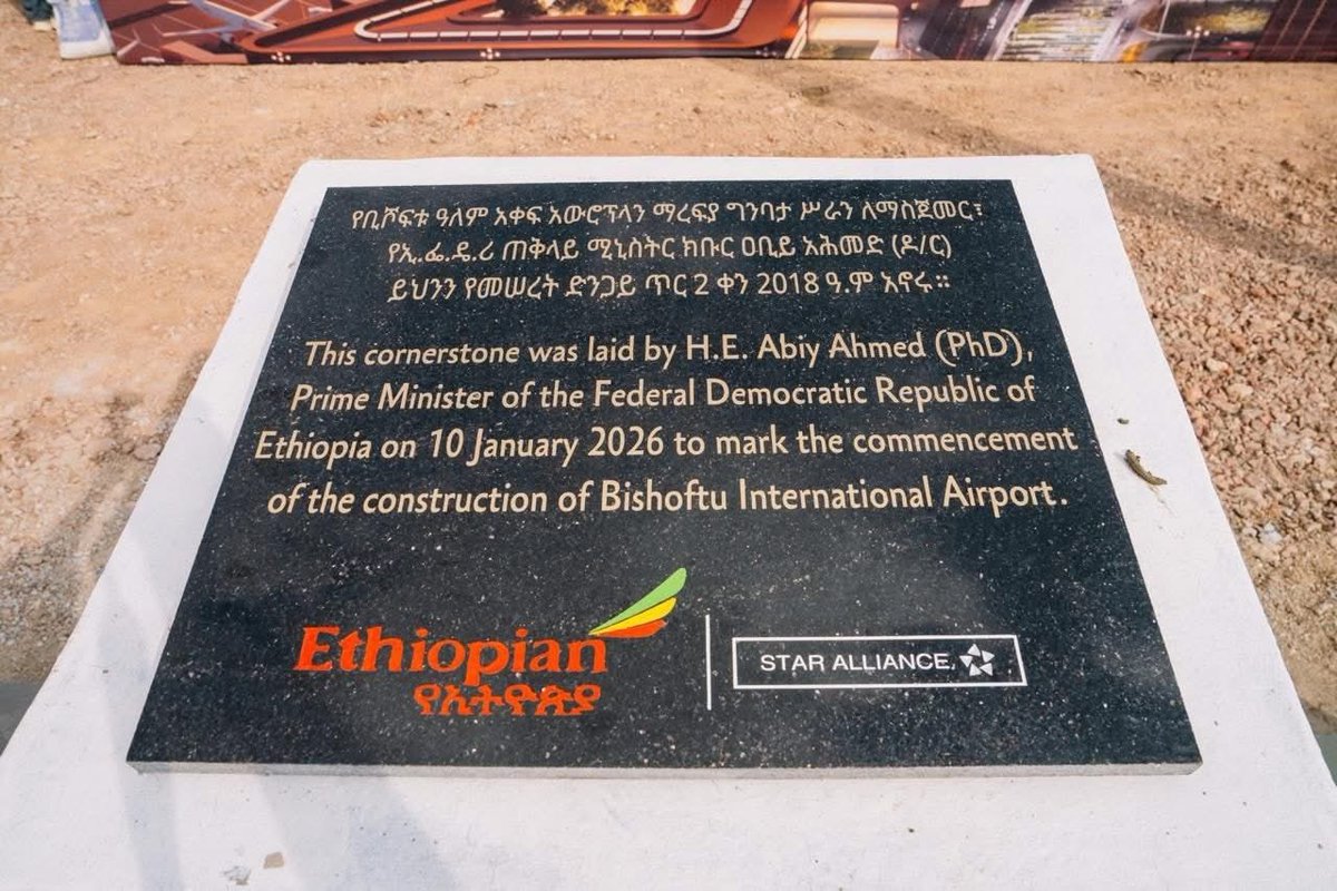 airplusnews's tweet image. 🔴 L’Éthiopie a officiellement lancé samedi la construction d'un nouvel aéroport international à Bishoftu, à une quarantaine de kilomètres de la capitale Addis Abeba.

L'infrastructure devrait coûter environ 12,7 milliards de dollars et être capable d'accueillir 60 millions de…