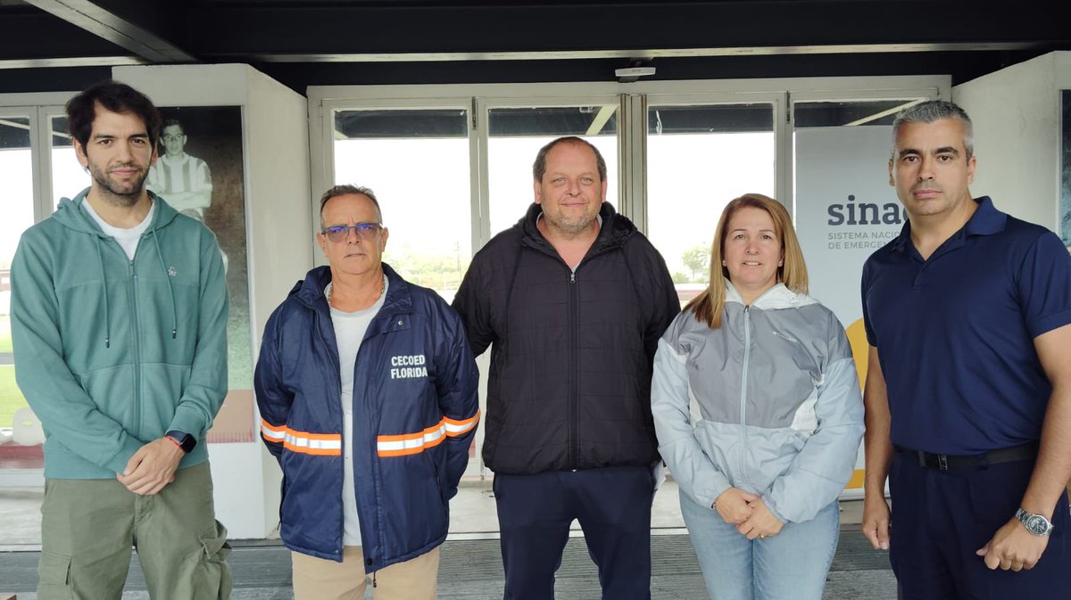 Integrantes del Centro Coordinador de Emergencias de Florida (CECOED), se reunieron este sábado informando que vientos de hasta 95 k/h causaron voladuras de techos y caída de árboles en la capital y localidades del interior, no registrándose personas lesionadas.