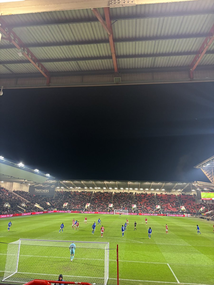 amywfc's tweet photo. 🤨🤨 #WatfordFC https://t.co/qpC3GDs3xc
