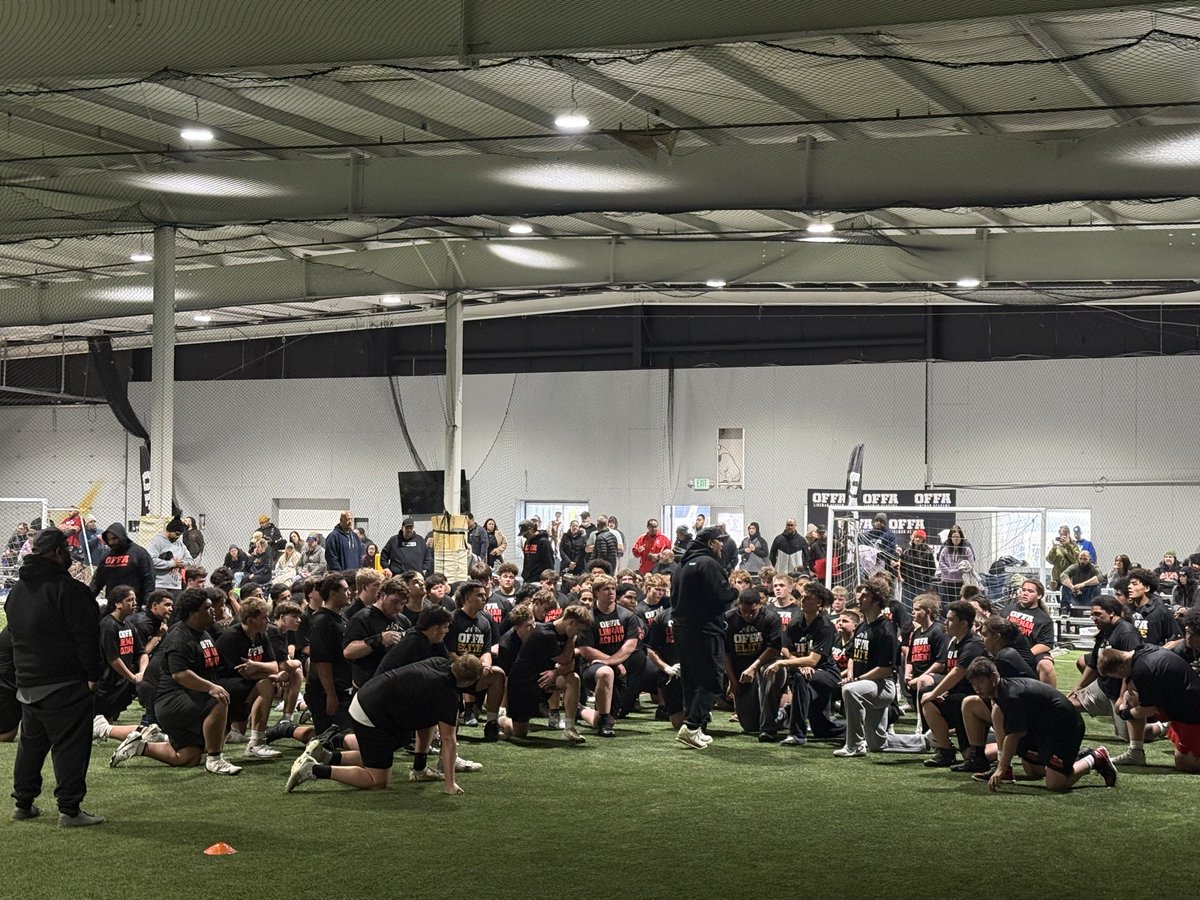 ematagi's tweet image. A Bleessing to attend @OFFA_Academy this morning. My apologies to @binghamf for being unprepared with the 🌹 petals. 
#royalty 👑