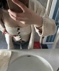yina476's tweet photo. 凭什么我的胸这么小...... 凭什么我的胸这么小...... 凭什么我的胸这么小.......凭什么我的胸这么小@grok https://t.co/4BZ5jE4Xbf
