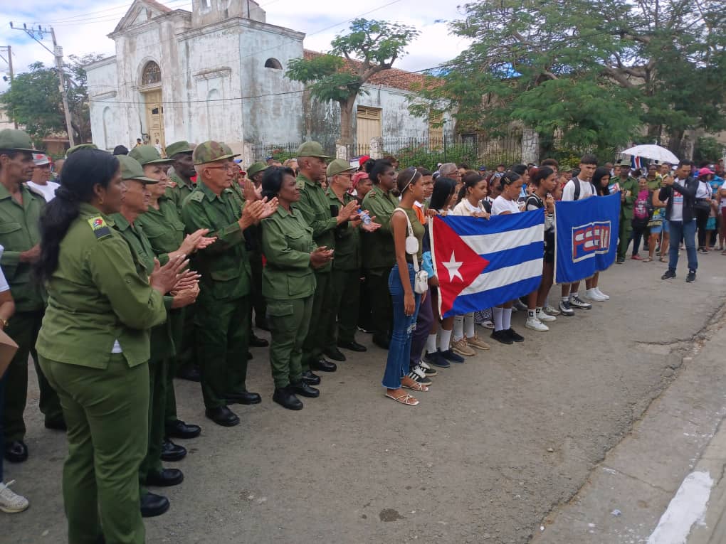 Hoy  realizamos en la Zona de Defensa el Caney   de #SantiagodeCuba
El Ejercicio Territorial de  Zonas de Defensa y pudimos  comprobar la preparación militar para el cumplimiento de misiones en tiempo de contingencia .
#CubaEstáFirme