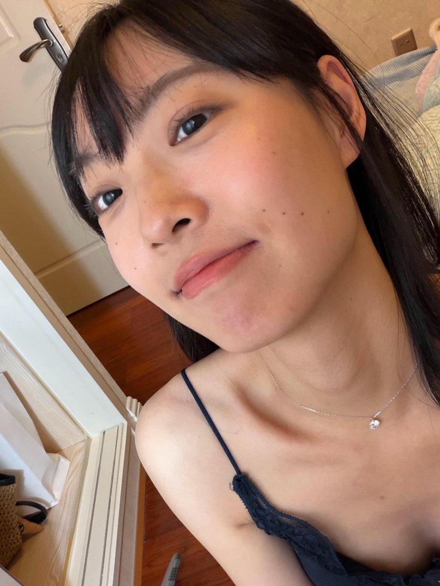姊素顏的樣子，也是超美的好吧😎 https://t.co/NnlhV7GCti