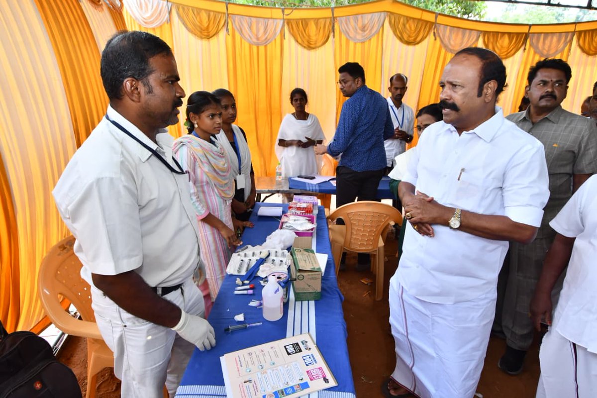 OfficeOfKRP's tweet photo. சிவகங்கை - கரிசல்பட்டி, சாரா மெட்ரிகுலேசன் பள்ளியில், ”நலம் காக்கும் ஸ்டாலின்” திட்ட பல்நோக்கு சிறப்பு மருத்துவ முகாமினை துவக்கி வைத்து, கர்ப்பிணி தாய்மார்களுக்கு ஊட்டச்சத்து பெட்டகங்கள் வழங்கி, முகாமினை ஆய்வு செய்து பார்வையிட்டோம்.
#நலம்_காக்கும்_ஸ்டாலின் https://t.co/SR4oN3zKlr