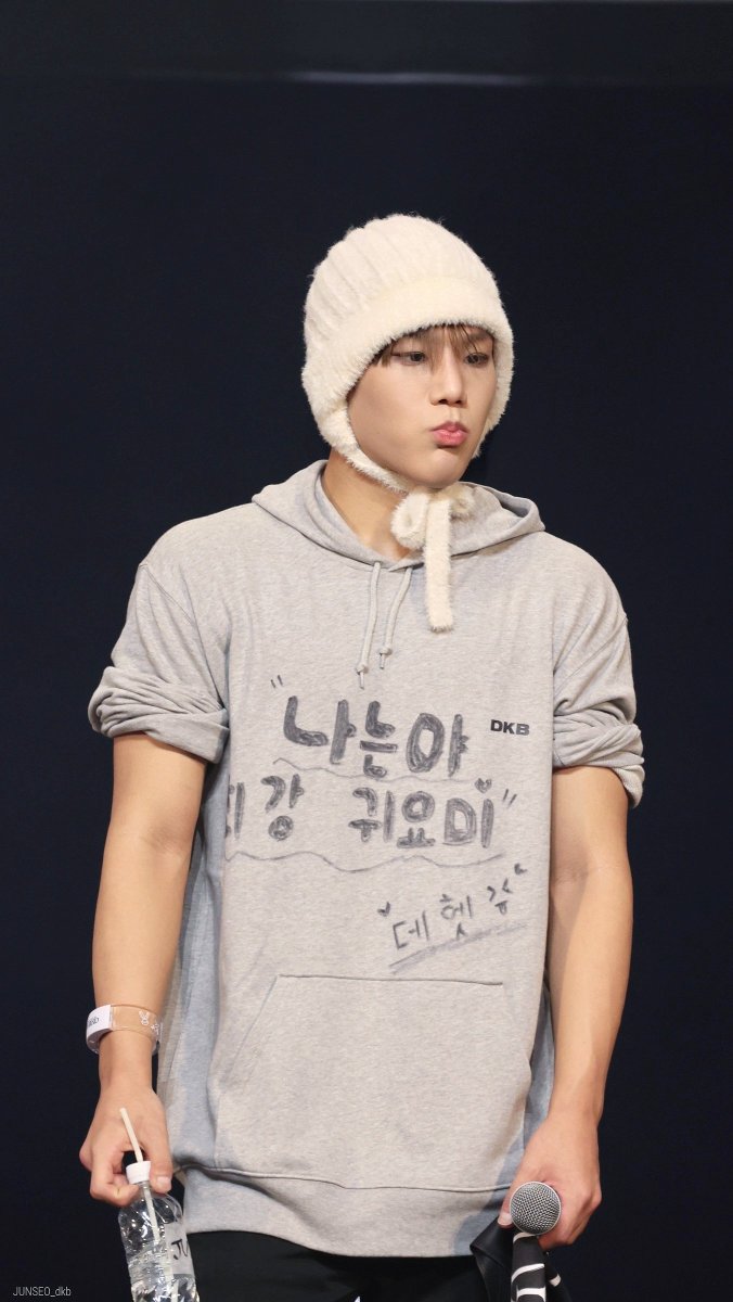 talo2111yomi's tweet image. DKB The 3rd Concert in Japan 2026 -Vanguard-

나는야 최강 귀요미♡

#DKB #다크비 #JUNSEO #준서