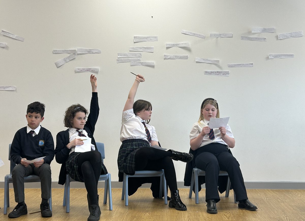 Hot Poets tweet media