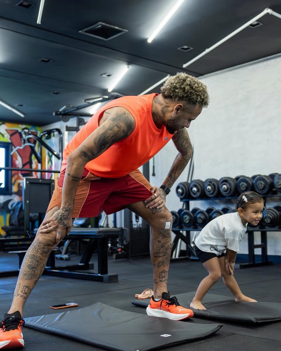 neymarjr's tweet image. Essa companheira linda que me deu força hoje 😍♥️