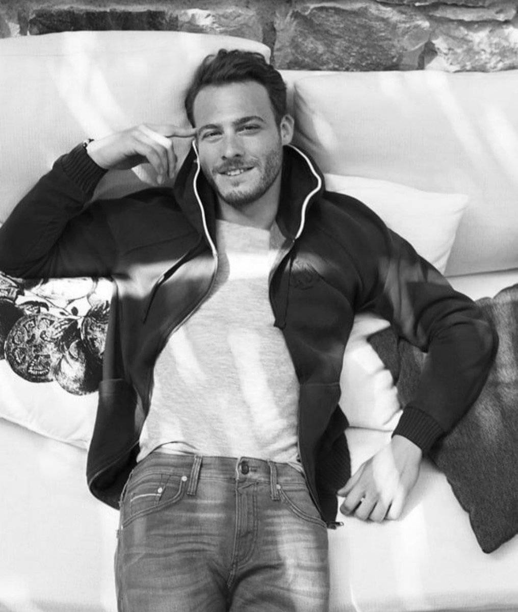 <a href="/simeoli_giusy/">Giusy Simeoli ♥️(Mavi Tık)</a> <a href="/patri88066/">Patrizia 💙</a> Oggi: Foto in bianco e nero 🖤
#KeremBürsin