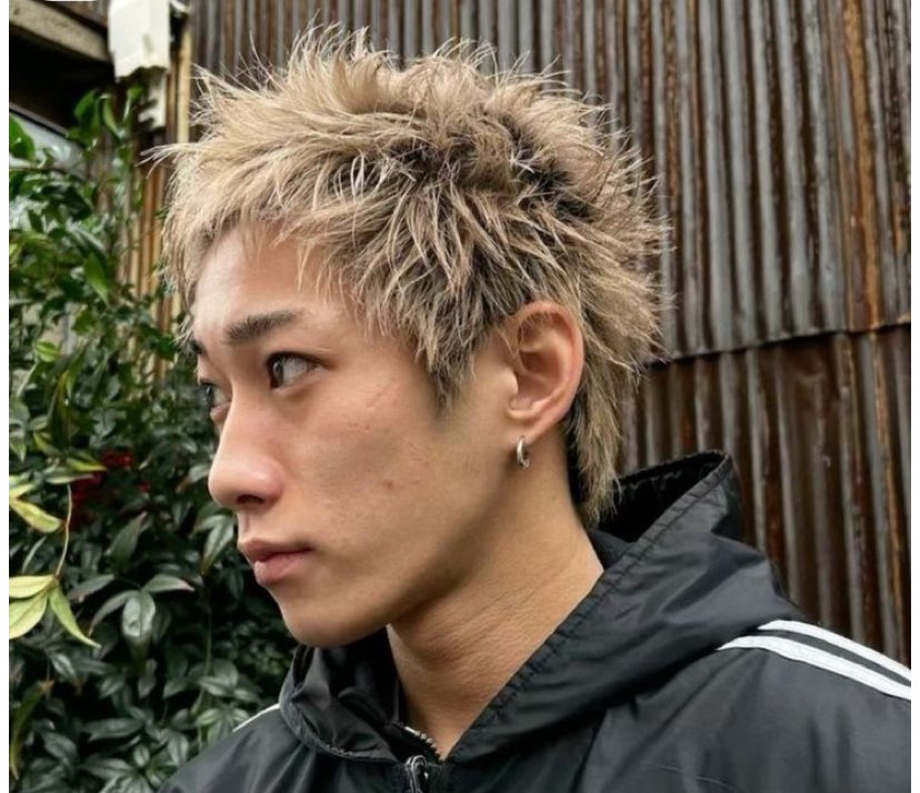 movumiee's tweet image. i like to think that naruto’s hair would look sth like this