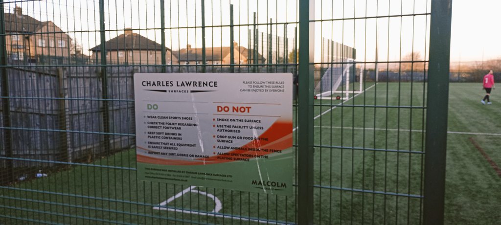 smilerhopper's tweet photo. #Groundhopping #westyorkshire #kirklees at @moor_end temporary grd #3gpitch for Fieldhead hospital res @WDFASL div 1 (11th) step 11 v @BerryBrowAFC Res @OfficialYAL div 1 (1st) step 10 in the @WestRidingFA county trophy 4th round game number 171 #newgroundalert with @spireitepete https://t.co/28kRJrGgkv